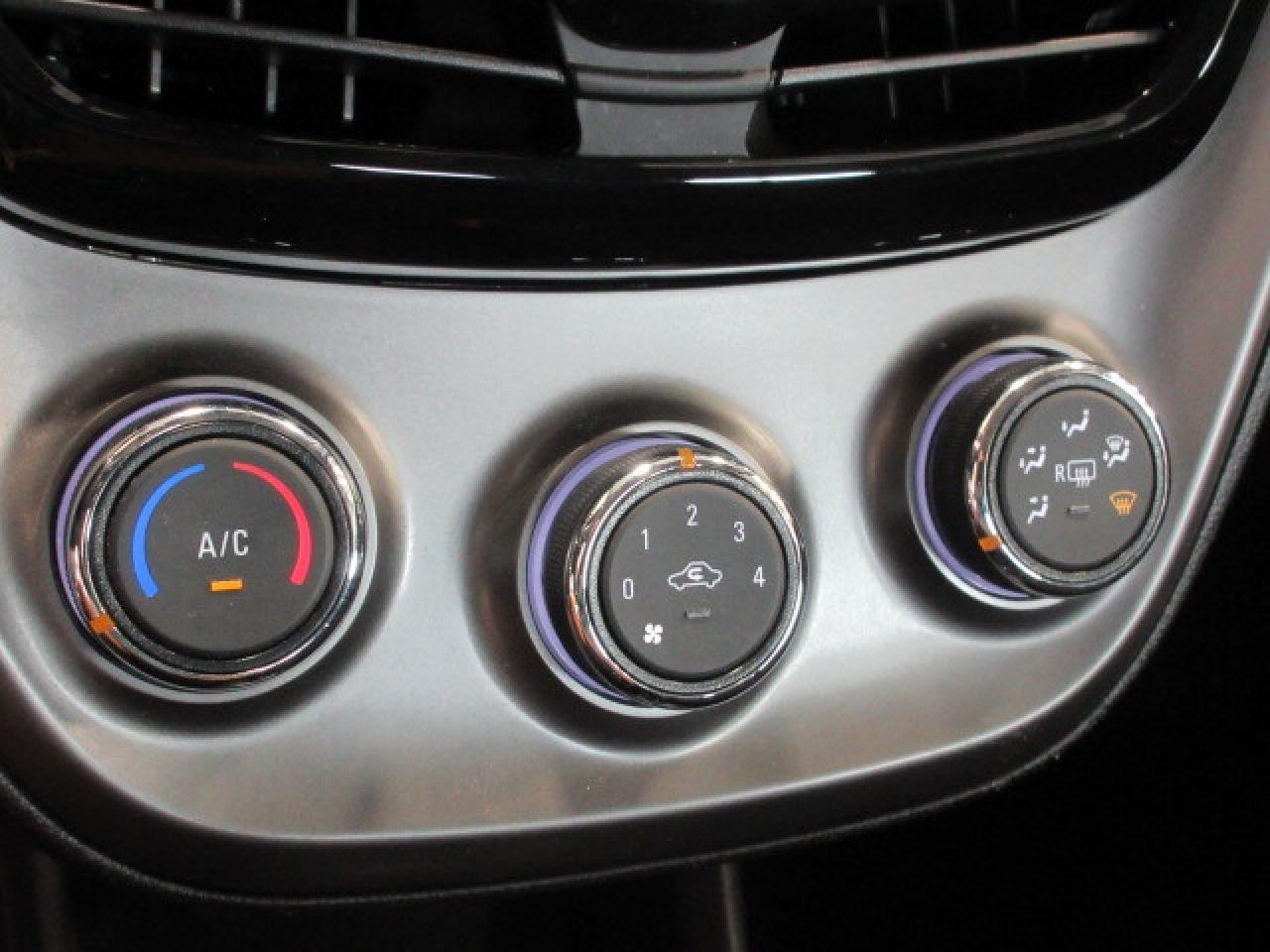 2020 Chevrolet Spark LT, APPLE/ANDROID, A/C, BT, CAMERA, ALLOYS, 68K! Photo