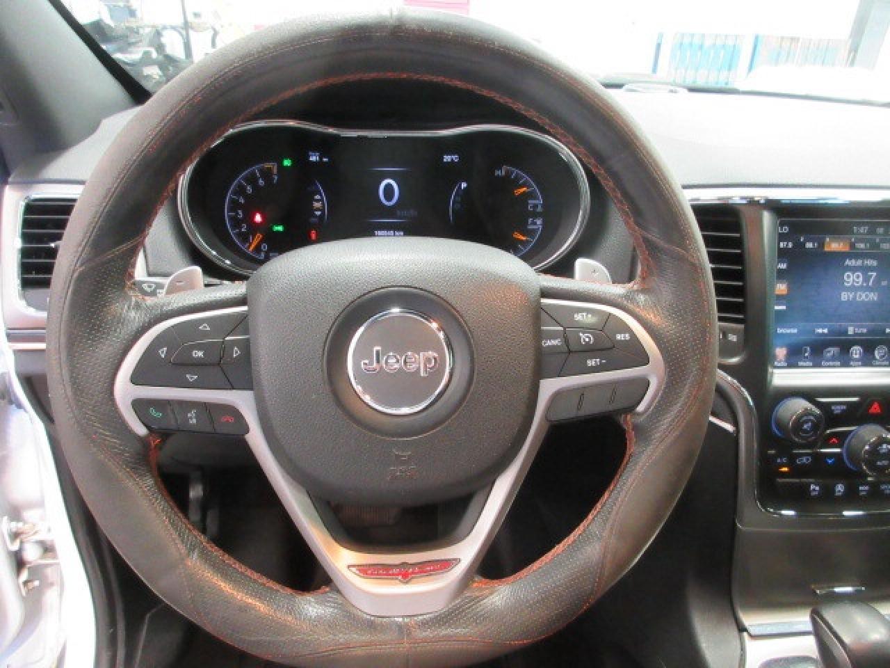 2017 Jeep Grand Cherokee TRAILHAWK 4X4, NAV, ROOF, HTD/COOLED SEATS, 160K! Photo