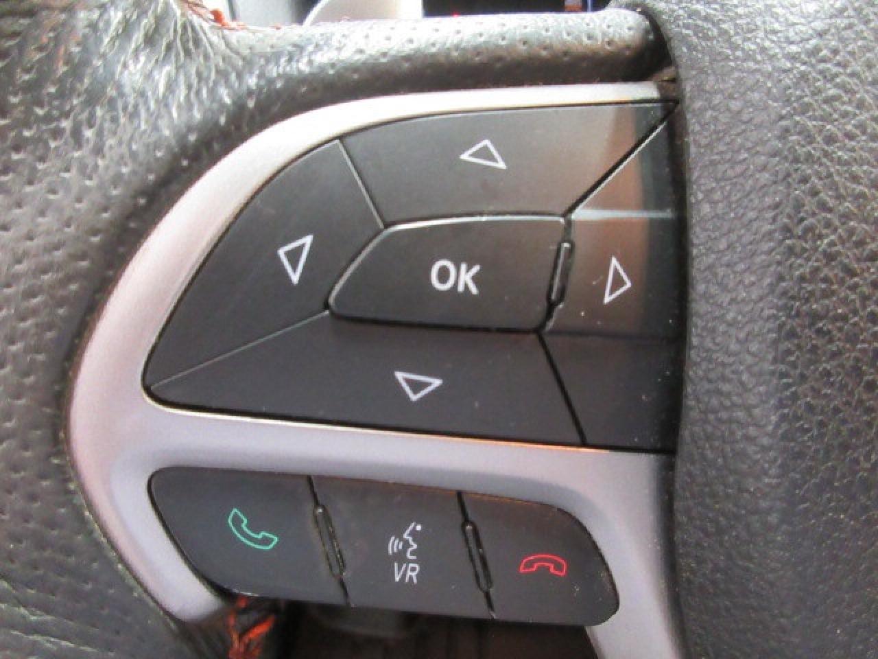 2017 Jeep Grand Cherokee TRAILHAWK 4X4, NAV, ROOF, HTD/COOLED SEATS, 160K! Photo