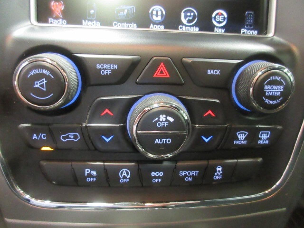 2017 Jeep Grand Cherokee TRAILHAWK 4X4, NAV, ROOF, HTD/COOLED SEATS, 160K! Photo