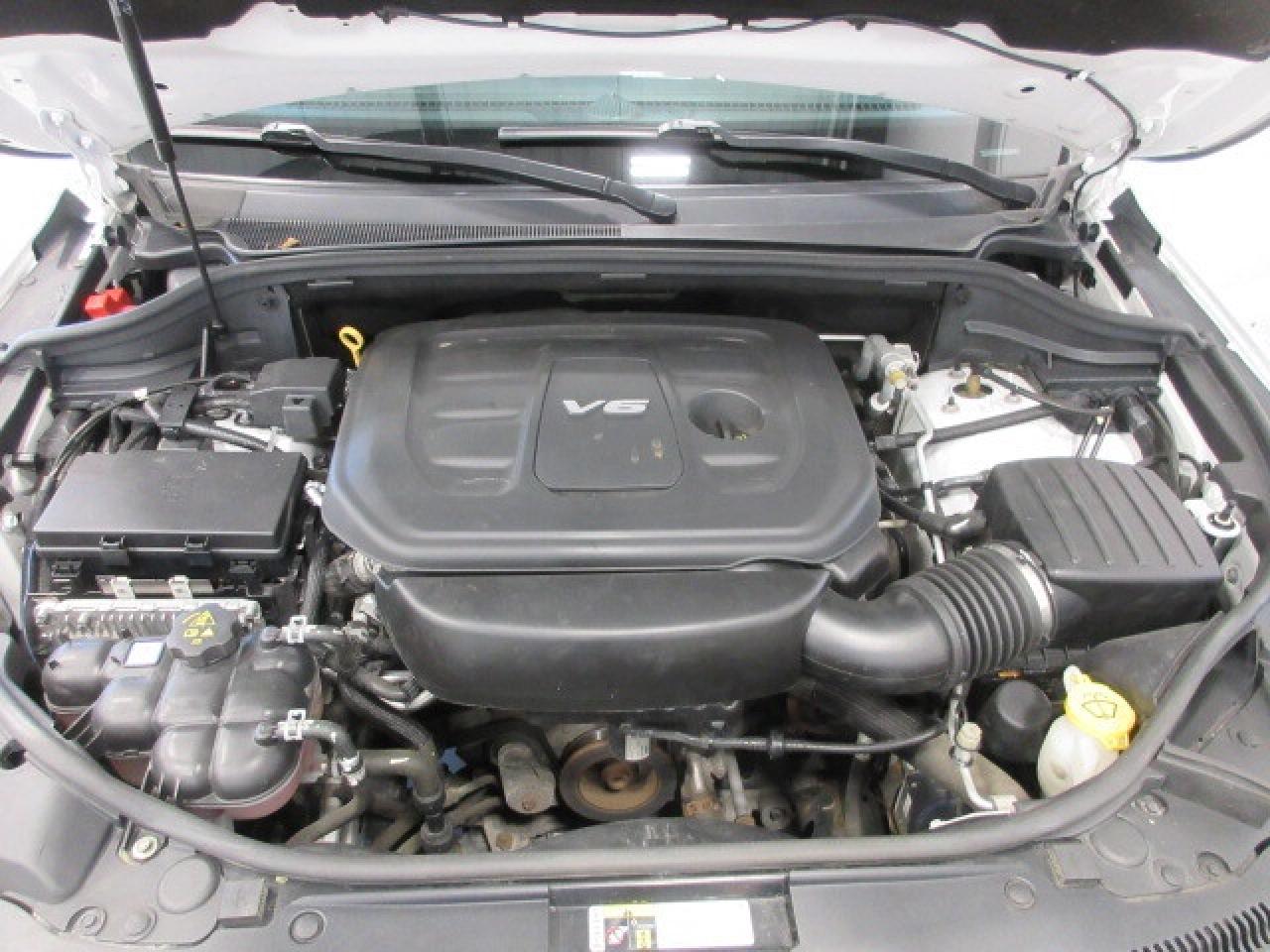 2017 Jeep Grand Cherokee TRAILHAWK 4X4, NAV, ROOF, HTD/COOLED SEATS, 160K! Photo