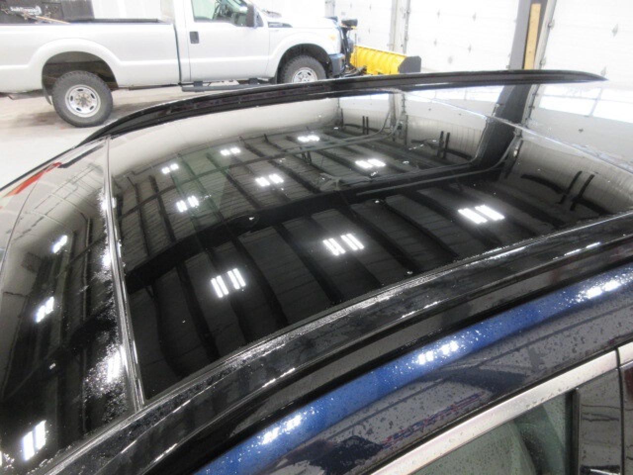 2024 Hyundai Tucson TREND AWD, NAV, ROOF, LEATHER, APPLE/ANDROID, 76K! Photo