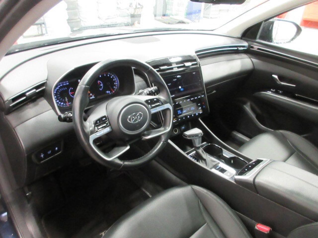 2024 Hyundai Tucson TREND AWD, NAV, ROOF, LEATHER, APPLE/ANDROID, 76K! Photo