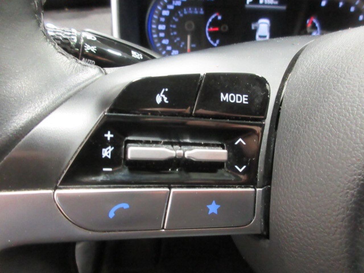 2024 Hyundai Tucson TREND AWD, NAV, ROOF, LEATHER, APPLE/ANDROID, 76K! Photo