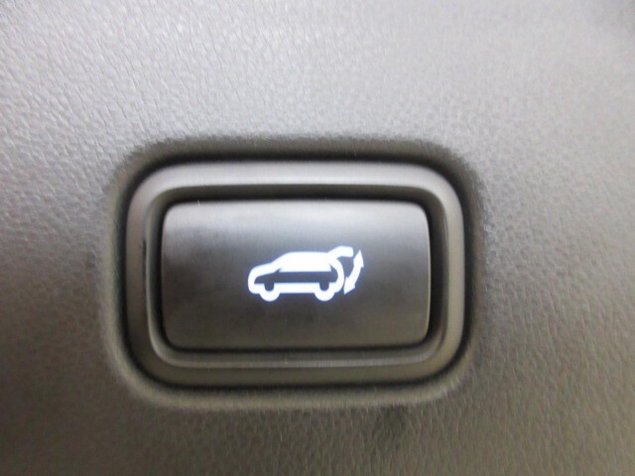 2024 Hyundai Tucson TREND AWD, NAV, ROOF, LEATHER, APPLE/ANDROID, 76K! Photo