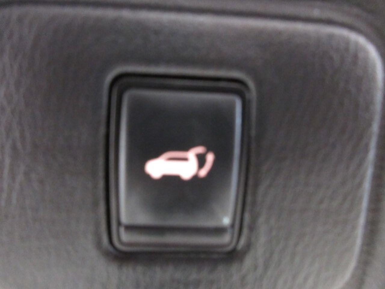 2019 Nissan Murano AWD SV TECH, NAV, ROOF, APPLE/ANDROID, 88K! Photo