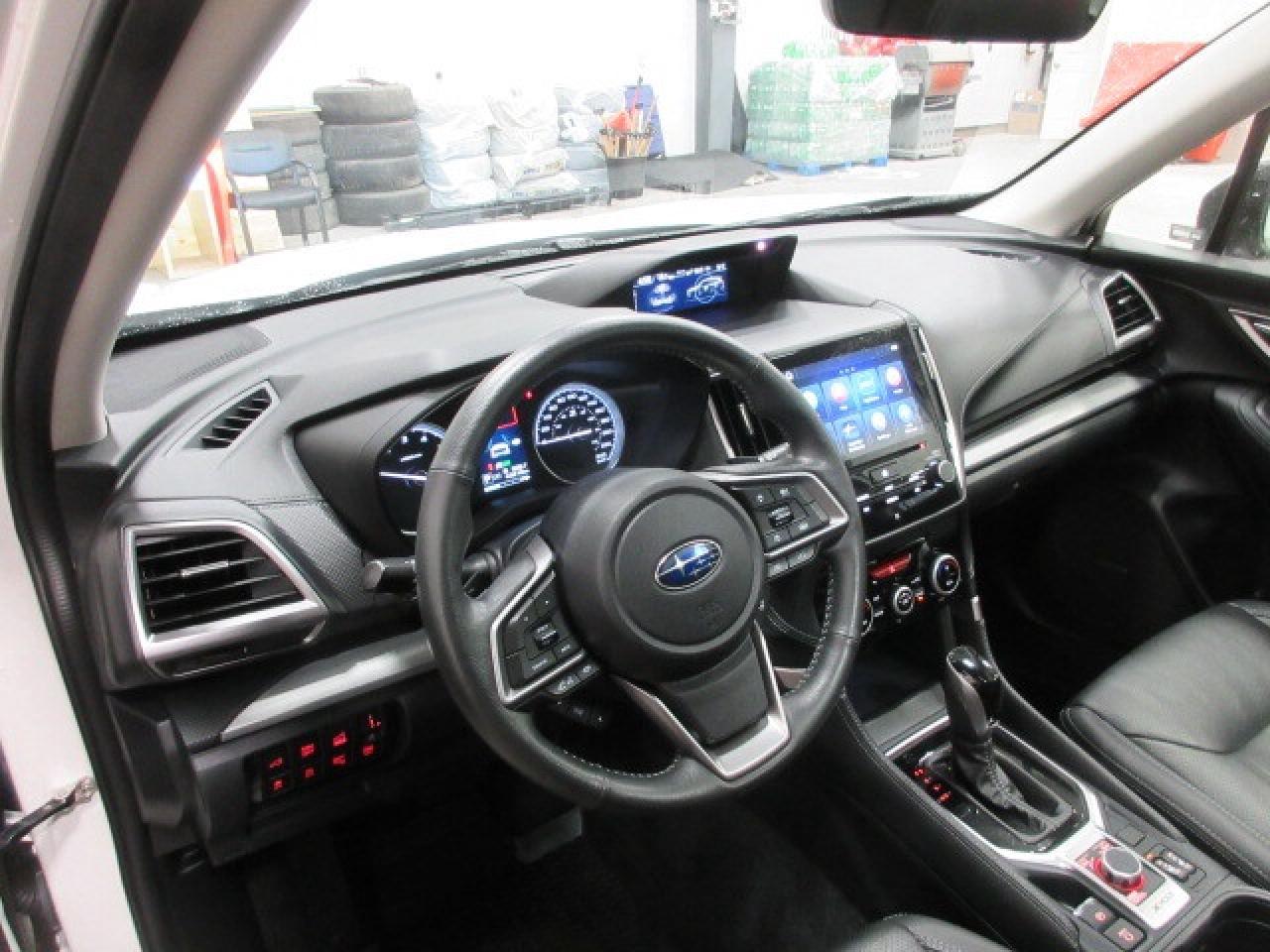 2021 Subaru Forester 2.5i LIMITED W/NAV, EYESIGHT, ROOF, LEATHER, 43K! Photo