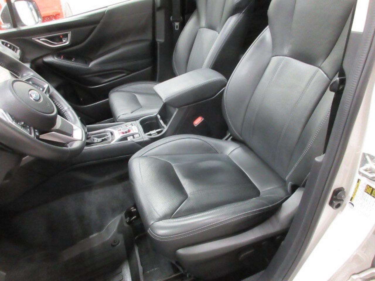 2021 Subaru Forester 2.5i LIMITED W/NAV, EYESIGHT, ROOF, LEATHER, 43K! Photo