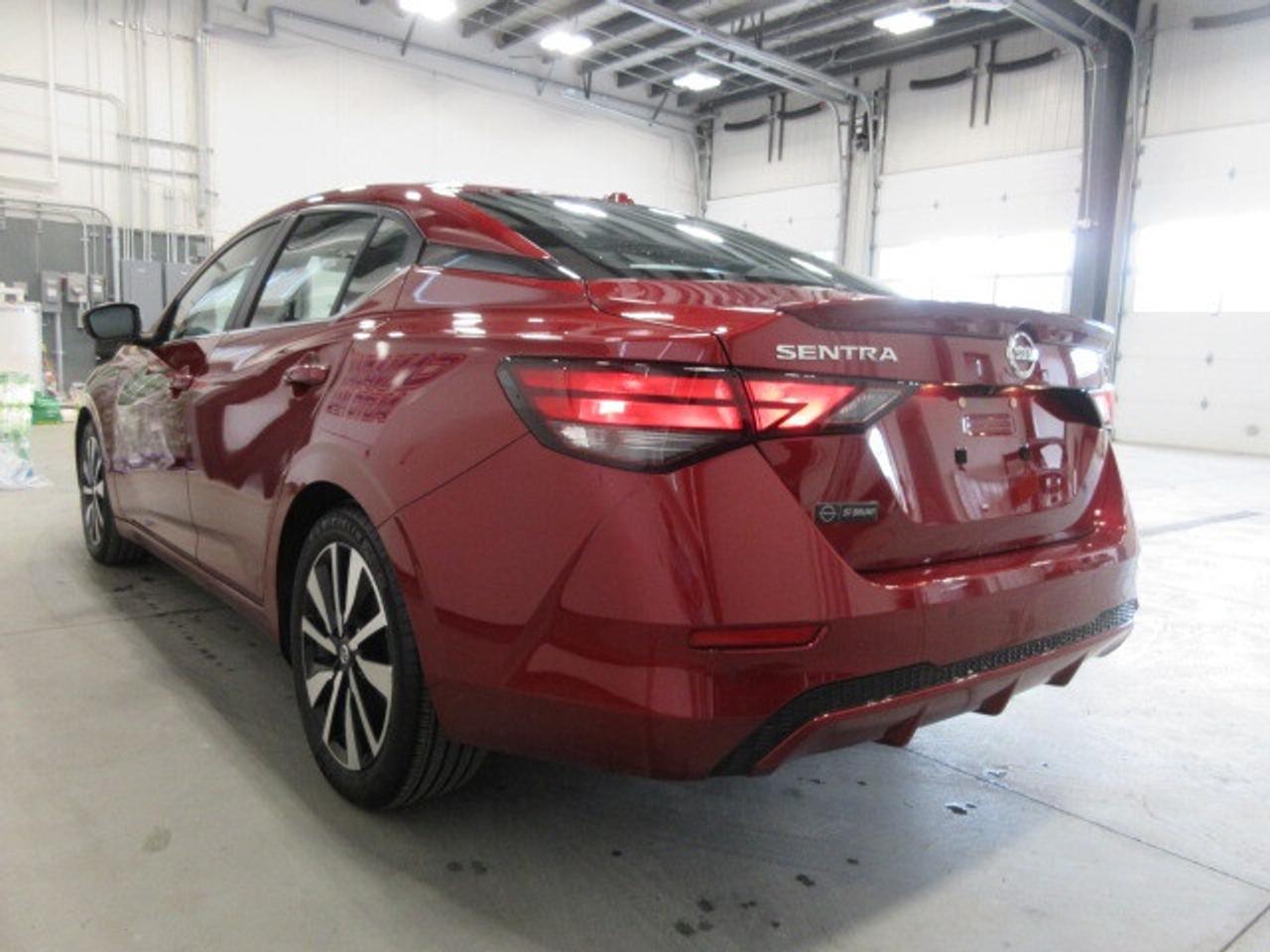 2023 Nissan Sentra SV, ROOF, HTD. SEATS, ALLOYS, APPLE/ANDROID, 11K! Photo