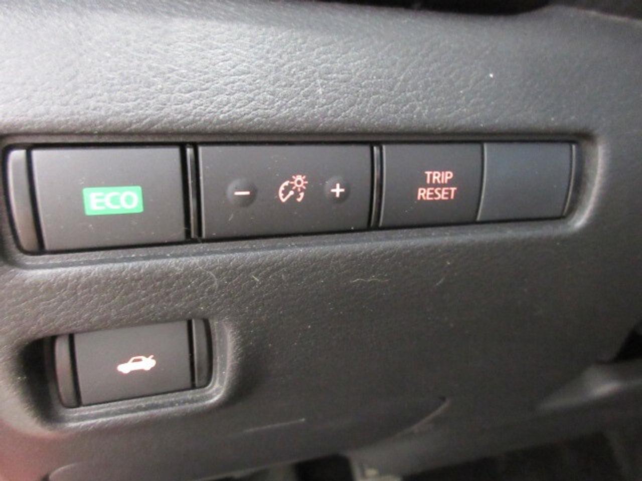 2023 Nissan Sentra SV, ROOF, HTD. SEATS, ALLOYS, APPLE/ANDROID, 11K! Photo