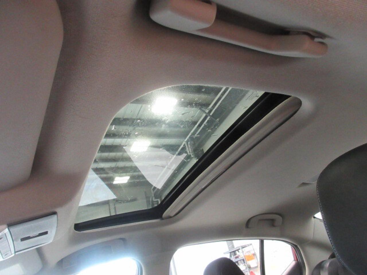 2023 Nissan Sentra SV, ROOF, HTD. SEATS, ALLOYS, APPLE/ANDROID, 11K! Photo