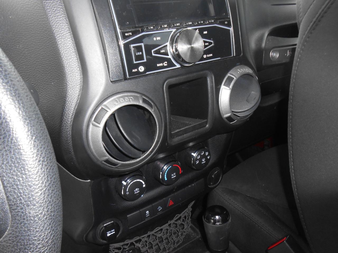 2014 Jeep Wrangler 4WD 2dr Sport FUNSTER MOBILE AUTOMATIC Photo