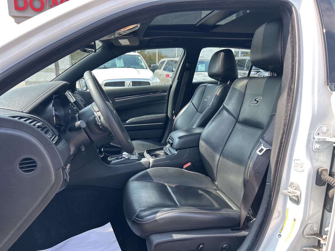 2023 Chrysler 300 300S w/SafetyTec Plus Group, Heated/Cool Seats Photo