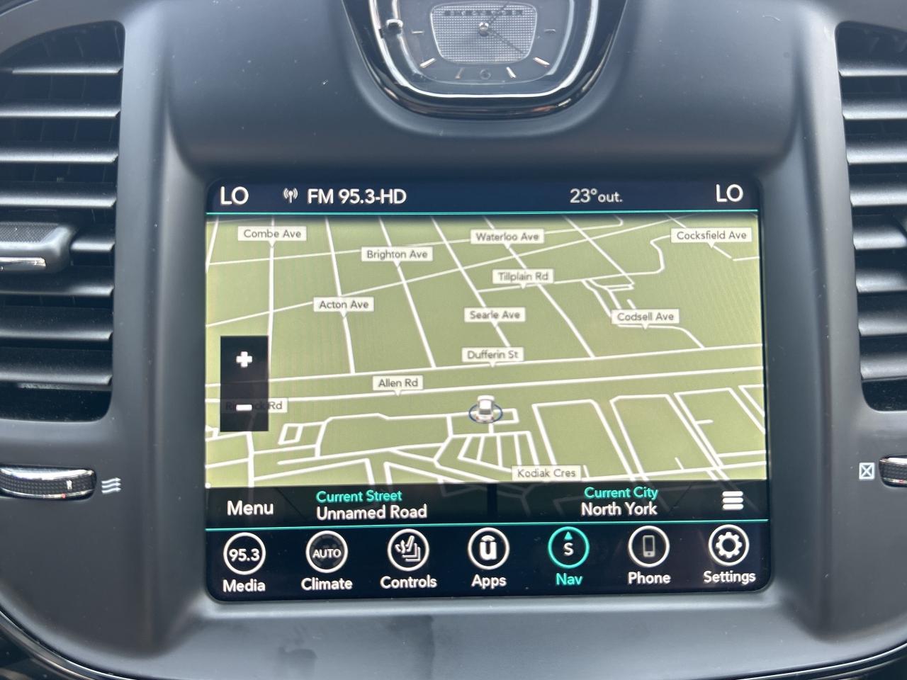 2023 Chrysler 300 300S w/SafetyTec Plus Group, Heated/Cool Seats Photo