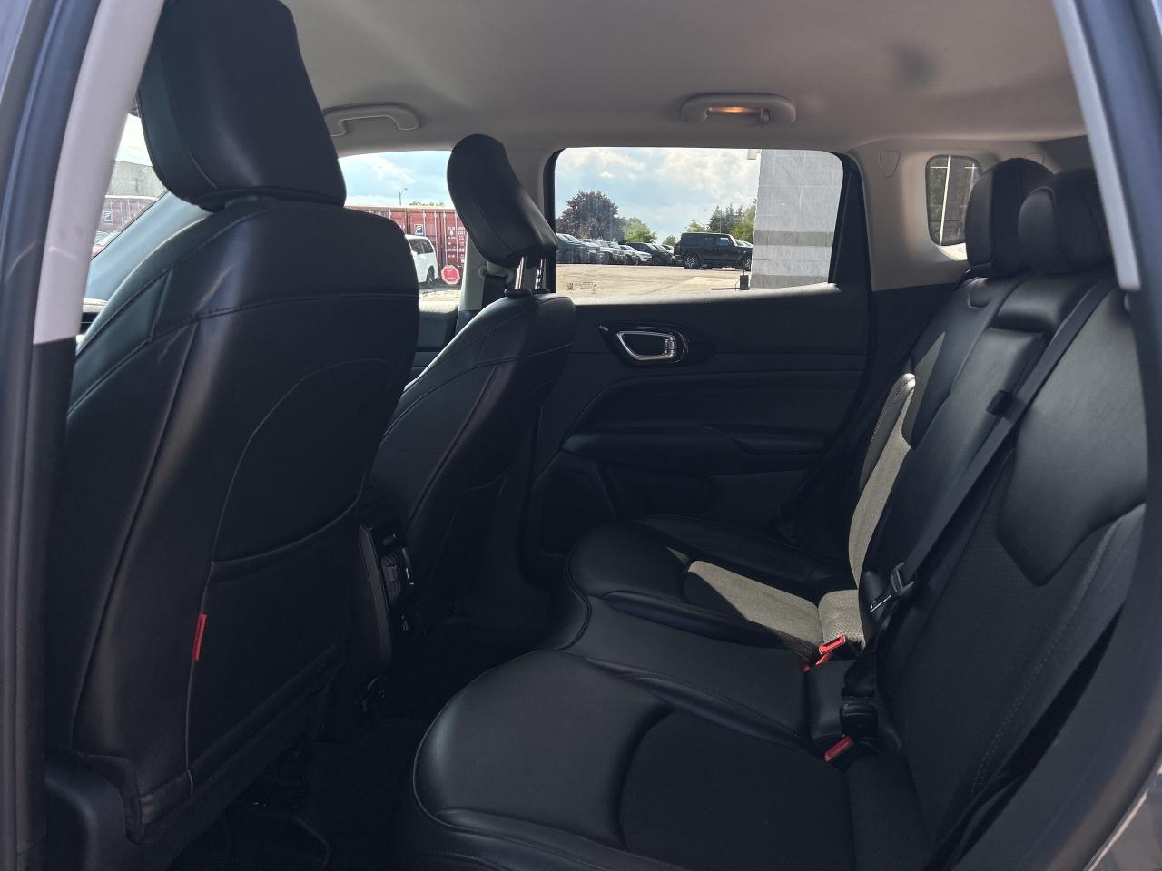 2022 Jeep Compass Trailhawk, Park Assist, Blind Spot Alert, Car Play Photo