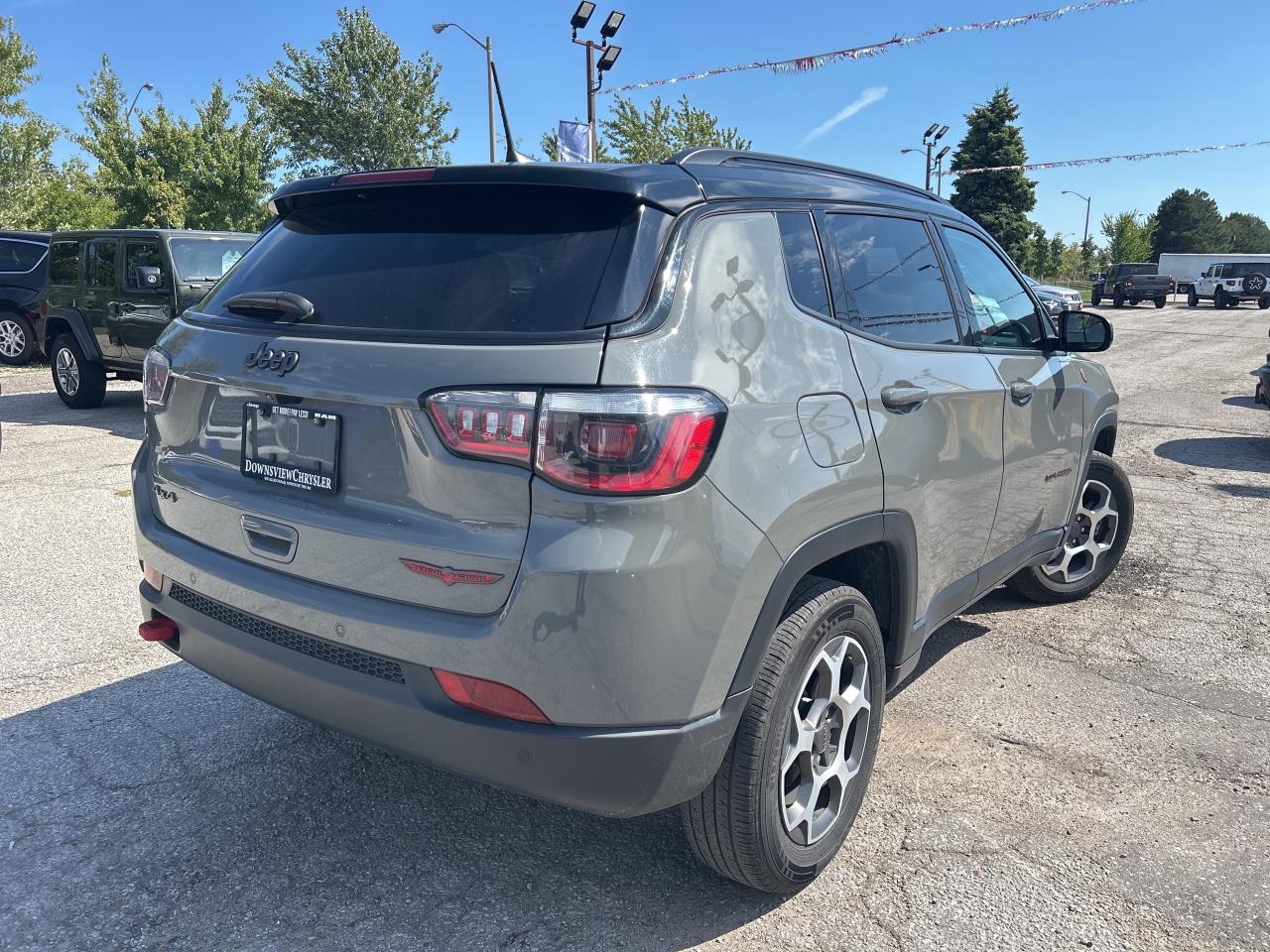2022 Jeep Compass Trailhawk, Park Assist, Blind Spot Alert, Car Play Photo