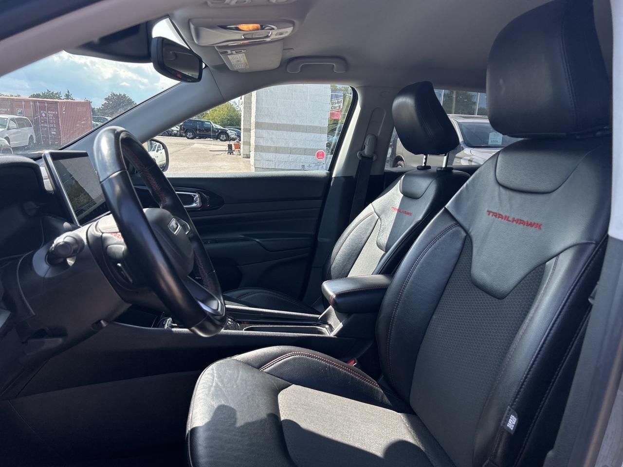 2022 Jeep Compass Trailhawk w/Park Assist, Blind Spot Alert, CarPlay Photo