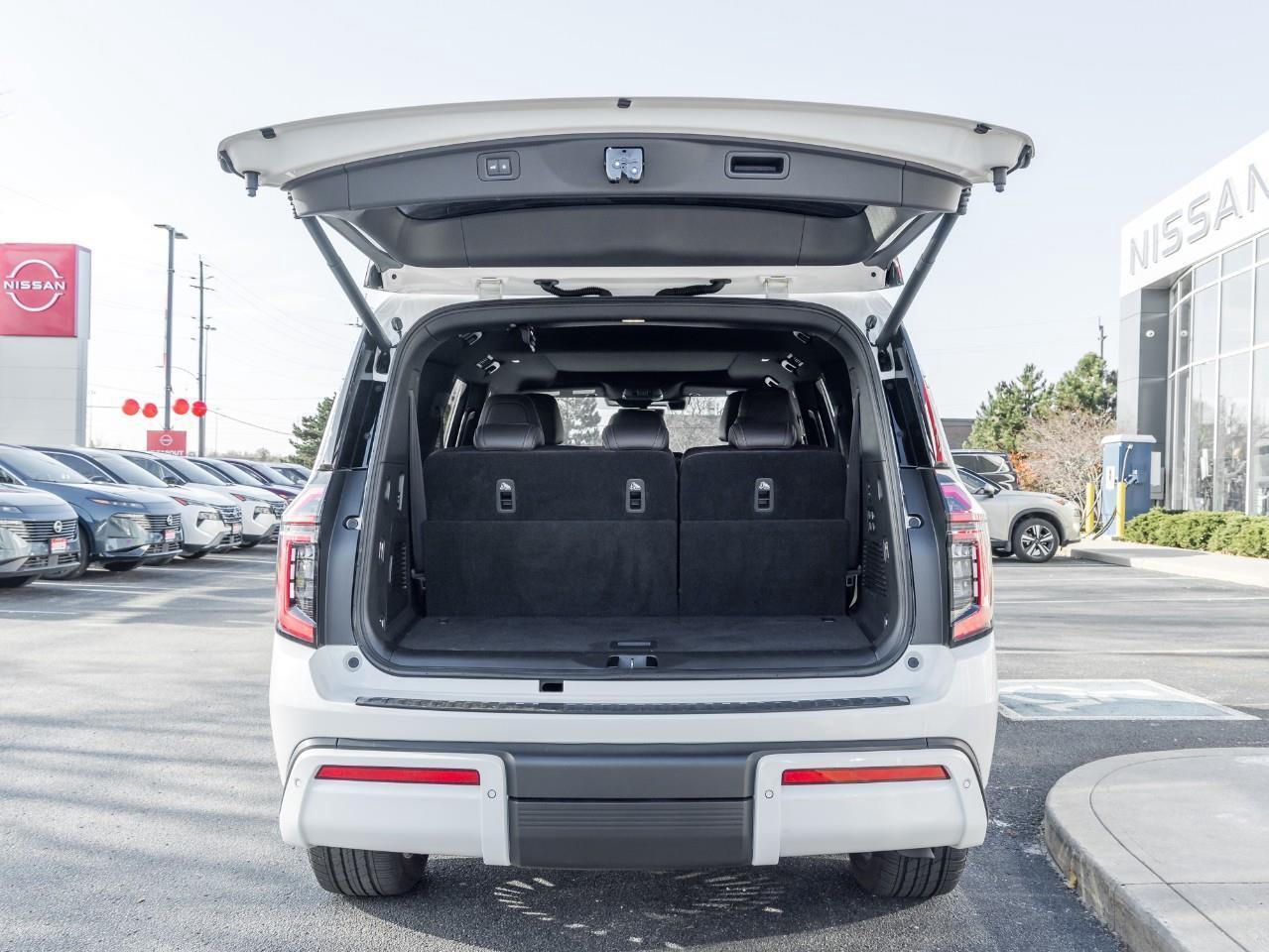 2025 Nissan Armada Platinum Reserve Photo