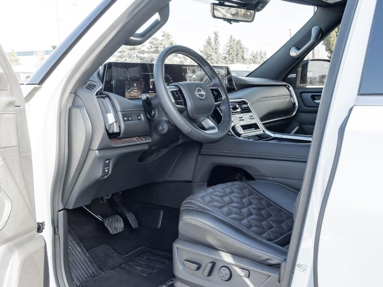 2025 Nissan Armada Platinum Reserve Photo