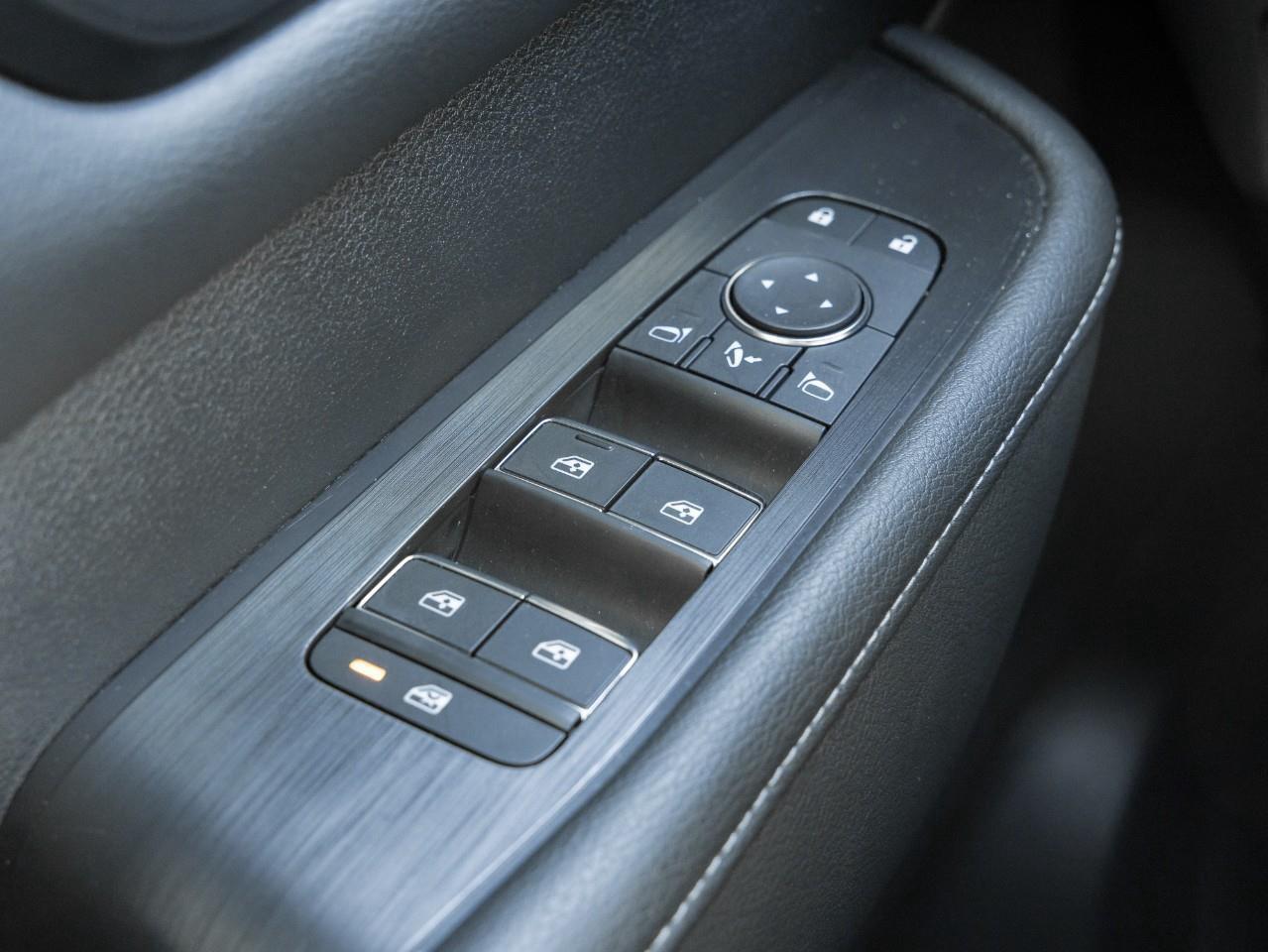 2025 Nissan Armada Platinum Reserve Photo