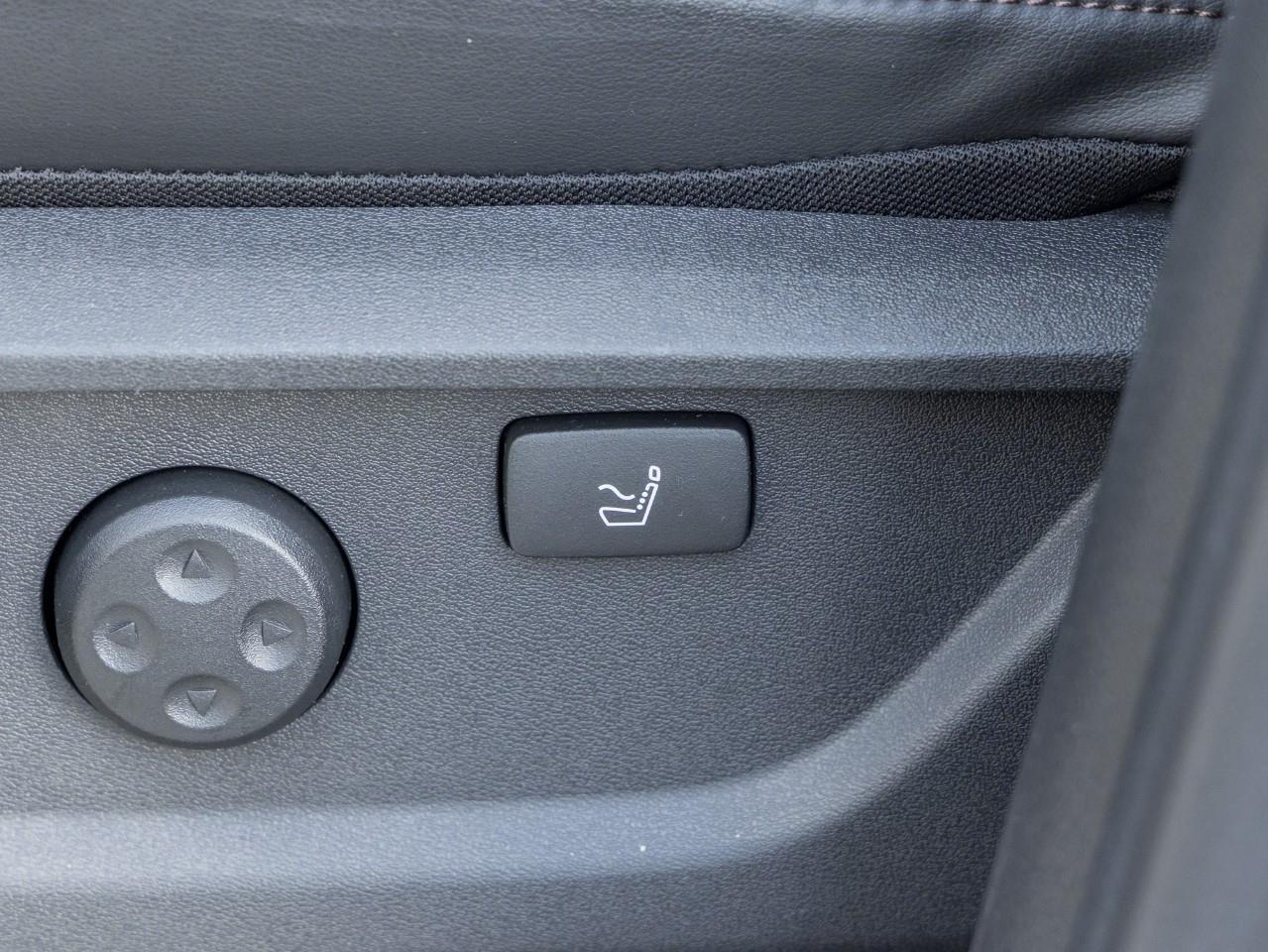 2025 Nissan Armada Platinum Reserve Photo