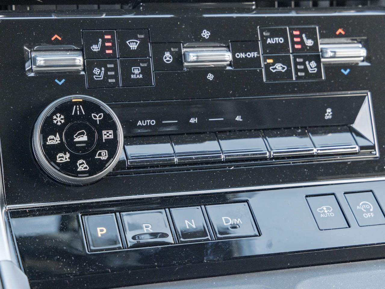 2025 Nissan Armada Platinum Reserve Photo