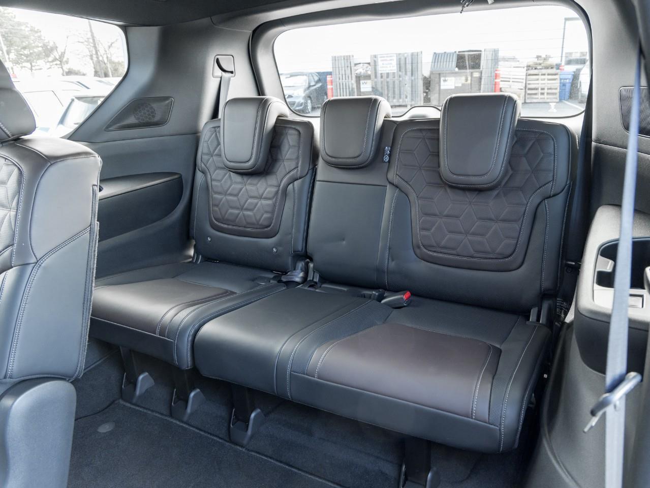 2025 Nissan Armada Platinum Reserve Photo