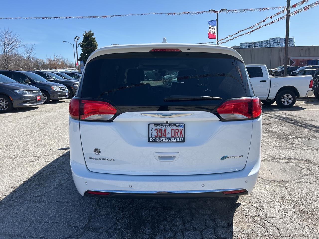 2020 Chrysler Pacifica Hybrid Limited w/Sunroof, Safety Pkg, 20 Spkrs, DVD Photo