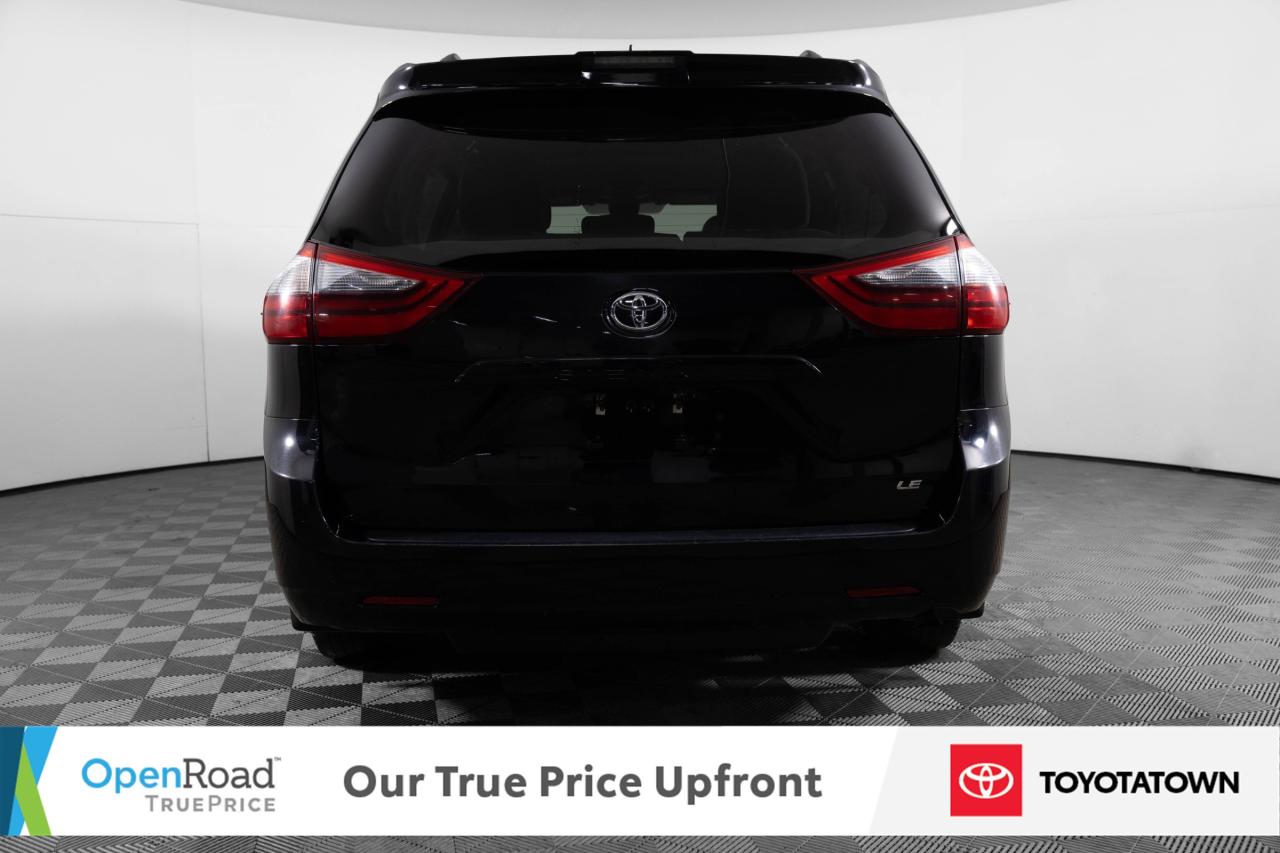 2020 Toyota Sienna LE! ACCIDENT FREE! ELIGIBLE FOR OPEN ROAD LEASING! Photo4