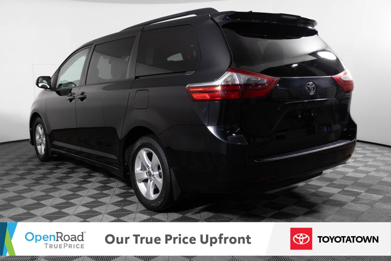 2020 Toyota Sienna LE! ACCIDENT FREE! ELIGIBLE FOR OPEN ROAD LEASING! Photo3