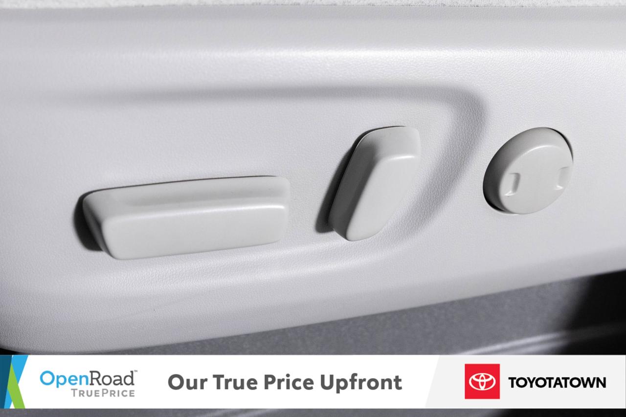 2020 Toyota Sienna LE! ACCIDENT FREE! ELIGIBLE FOR OPEN ROAD LEASING! Photo