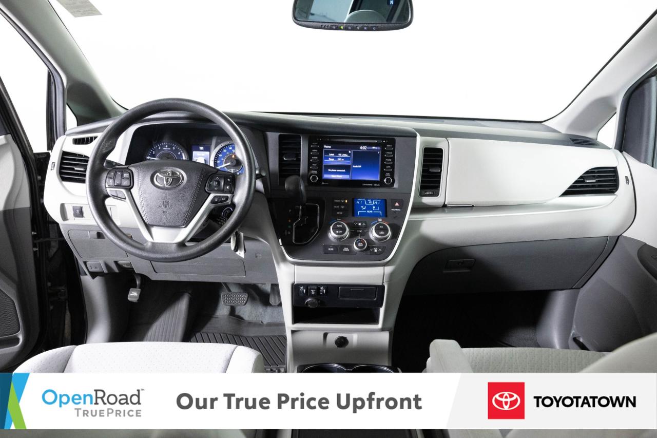 2020 Toyota Sienna LE! ACCIDENT FREE! ELIGIBLE FOR OPEN ROAD LEASING! Photo