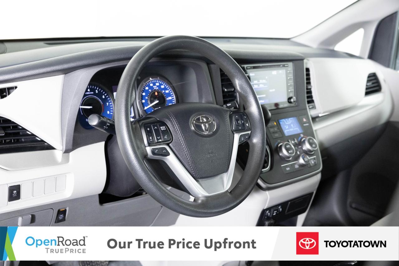 2020 Toyota Sienna LE! ACCIDENT FREE! ELIGIBLE FOR OPEN ROAD LEASING! Photo