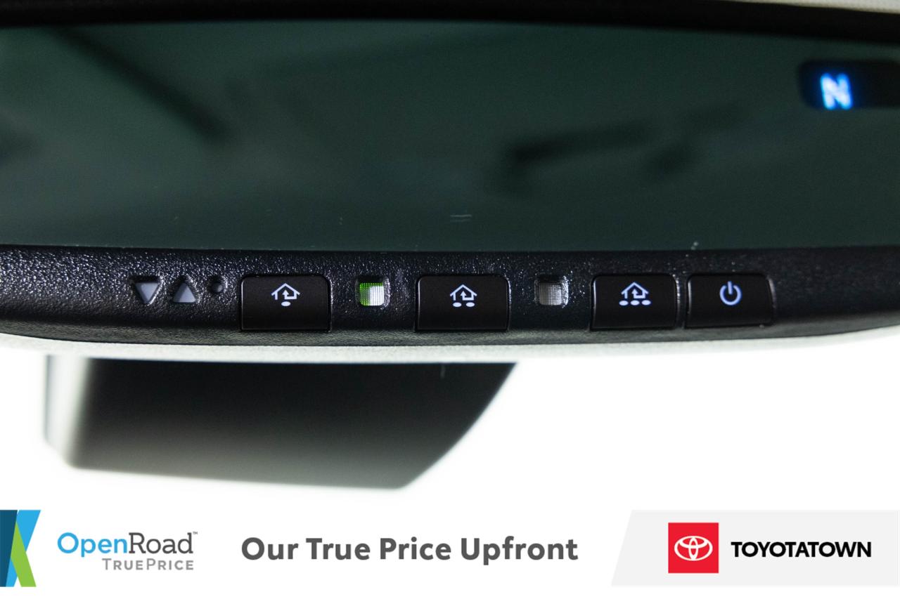 2020 Toyota Sienna LE! ACCIDENT FREE! ELIGIBLE FOR OPEN ROAD LEASING! Photo