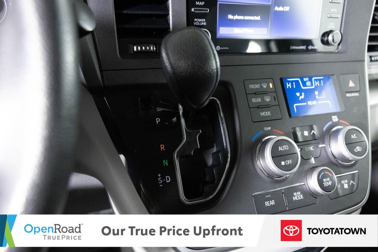 2020 Toyota Sienna LE! ACCIDENT FREE! ELIGIBLE FOR OPEN ROAD LEASING! Photo