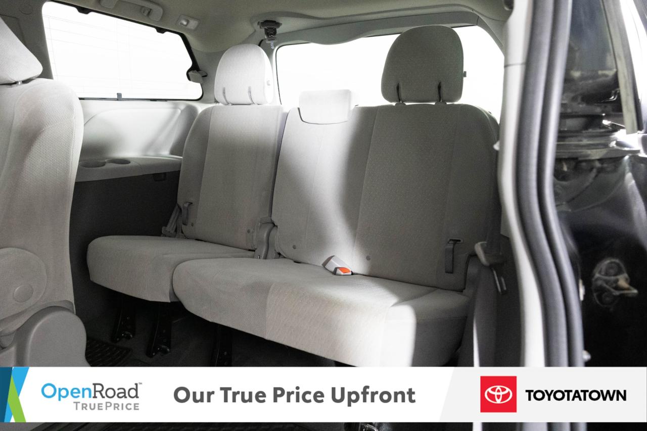 2020 Toyota Sienna LE! ACCIDENT FREE! ELIGIBLE FOR OPEN ROAD LEASING! Photo
