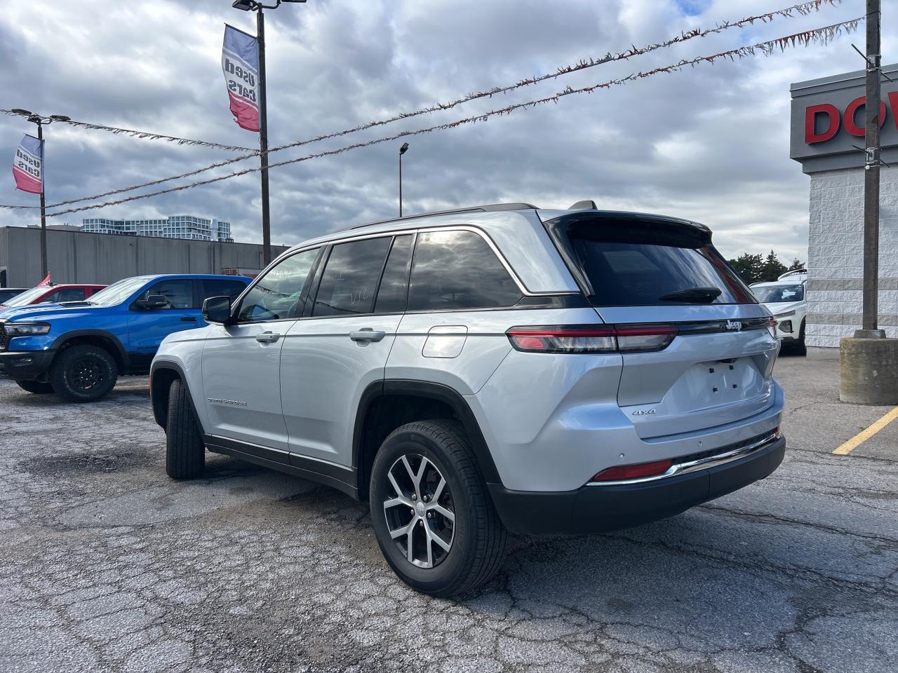 2024 Jeep Grand Cherokee Limited 4x4 w/NAV, Leather, Adaptive Cruise Photo