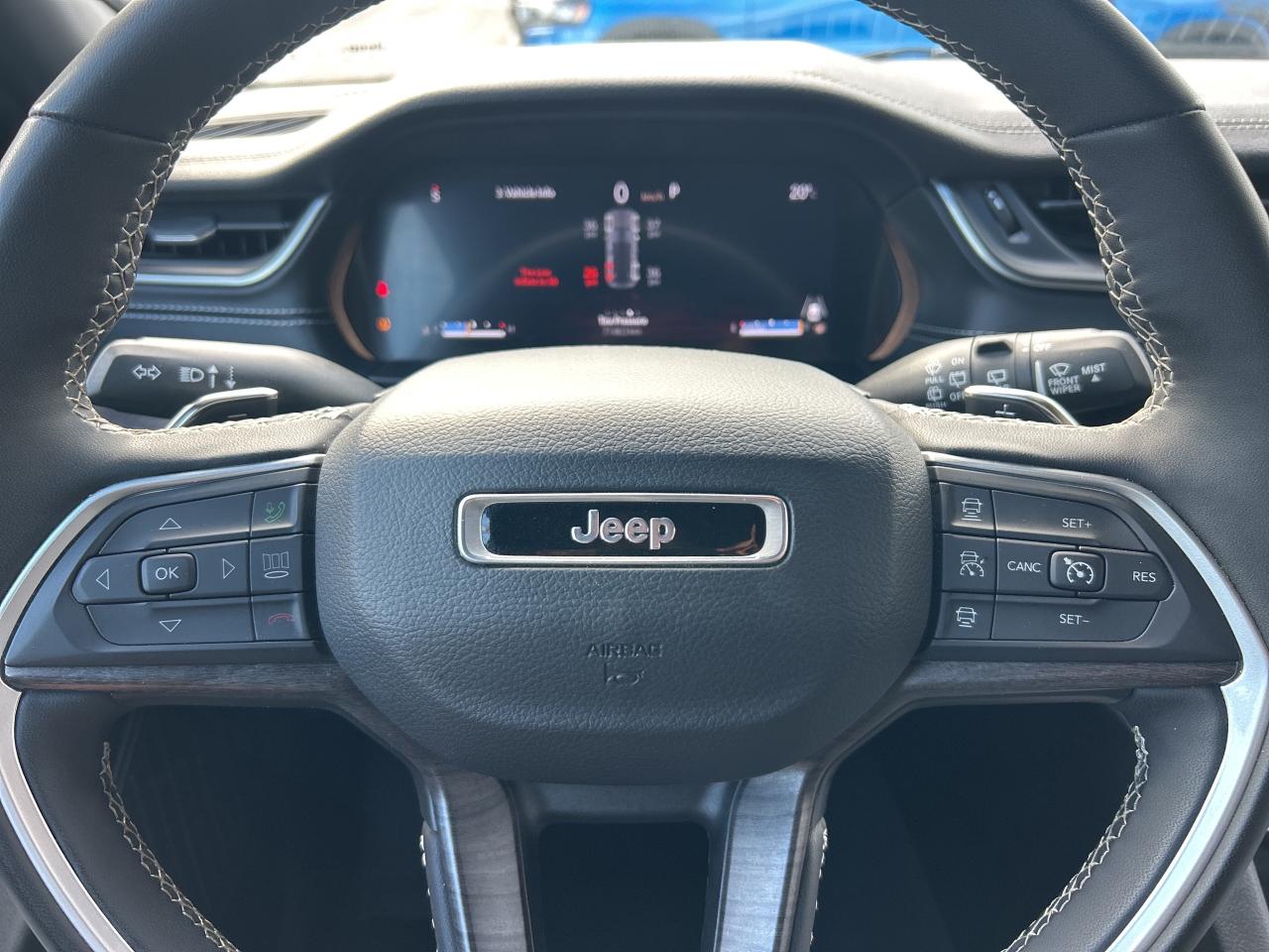 2024 Jeep Grand Cherokee Limited 4x4 w/NAV, Leather, Adaptive Cruise Photo