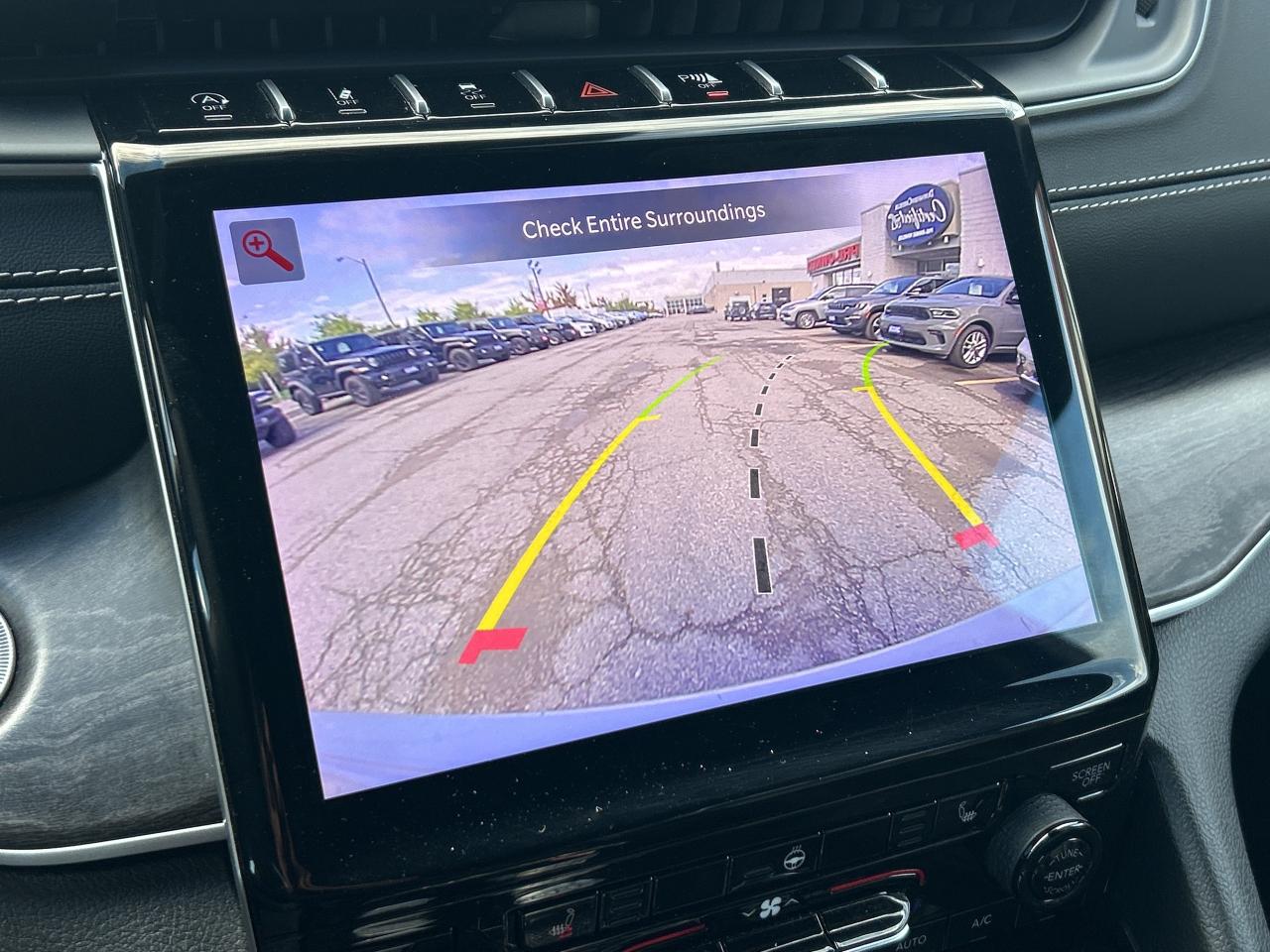 2024 Jeep Grand Cherokee Limited 4x4 w/NAV, Leather, Adaptive Cruise Photo