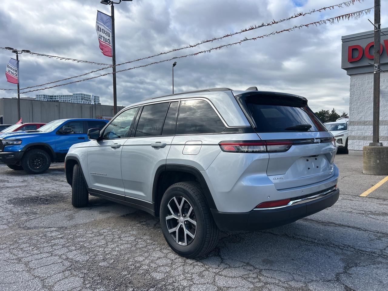 2024 Jeep Grand Cherokee Limited 4x4 w/NAV, Leather, Adaptive Cruise Photo