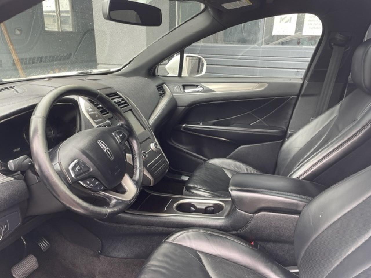 2015 Lincoln MKC AWD, PANO ROOF, NAVIGATION, AFFORDABLE ELEGANCE!! Photo2