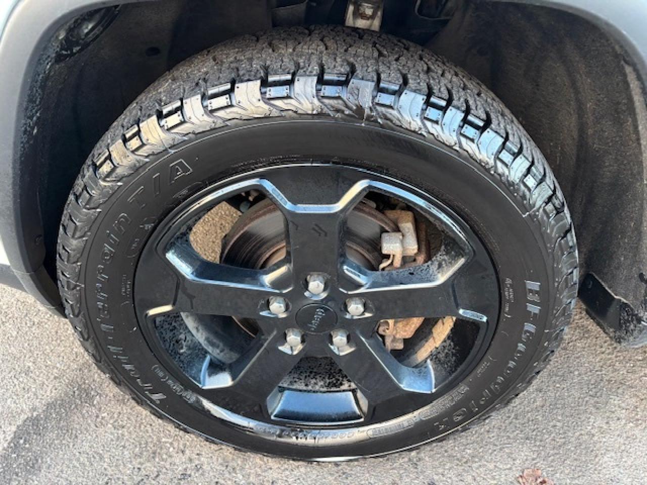 2018 Jeep Grand Cherokee Laredo 4x4, ONE OWNER, SUNROOF, NAVI, VERY CLEAN!! Photo