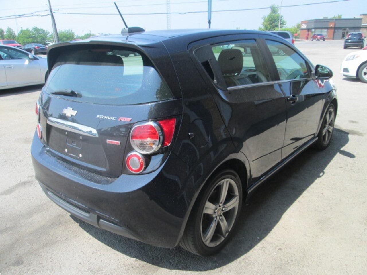 2015 Chevrolet Sonic Hatchback RS PKG, Aut, LEATHER, SUNROOF, FUN!! Photo