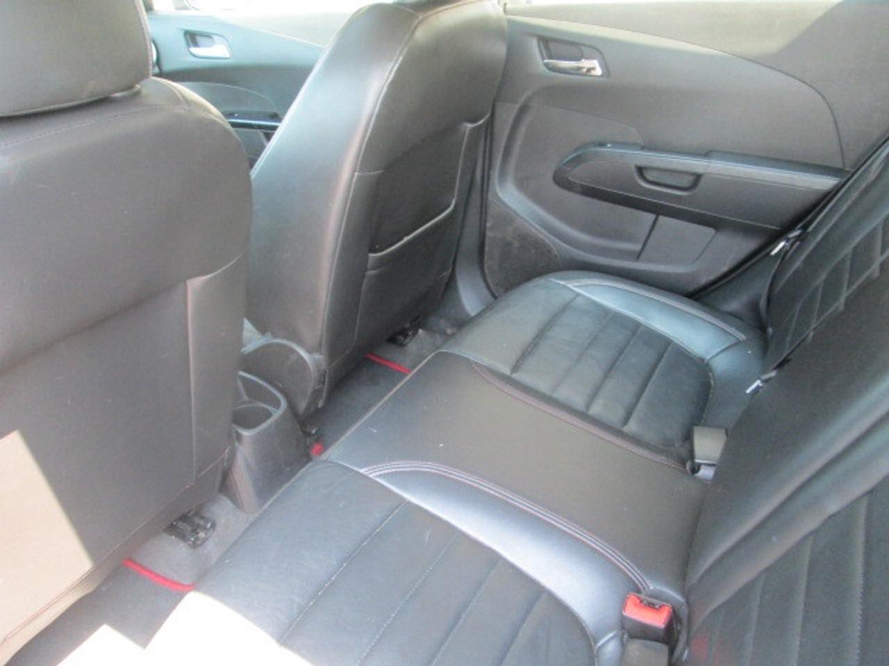 2015 Chevrolet Sonic Hatchback RS PKG, Aut, LEATHER, SUNROOF, FUN!! Photo