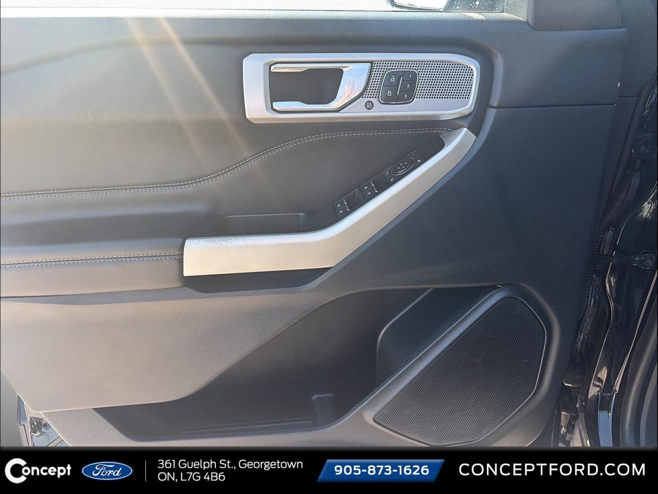 2022 Ford Explorer 1 OWNER   HYBRID   LIMITED   SERVICED @CONCEPT FOR Photo