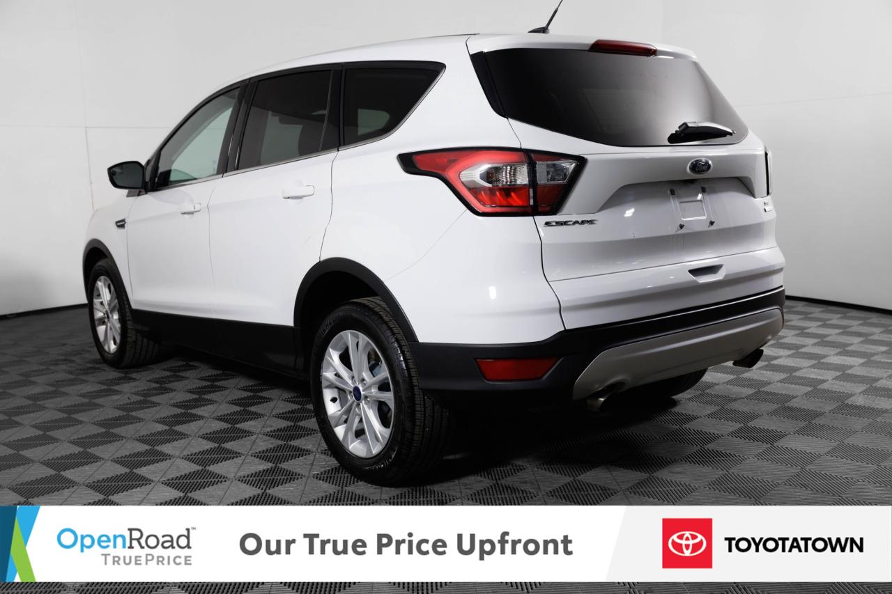 2017 Ford Escape SE! LOADED! LOW MILEAGE! Photo