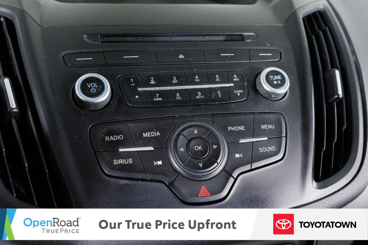 2017 Ford Escape SE! LOADED! LOW MILEAGE! Photo