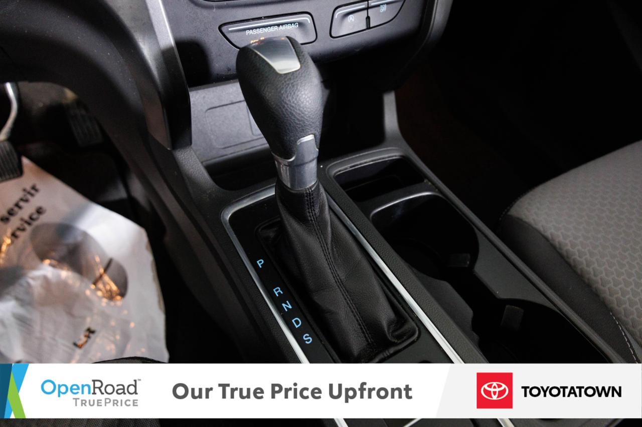 2017 Ford Escape SE! LOADED! LOW MILEAGE! Photo