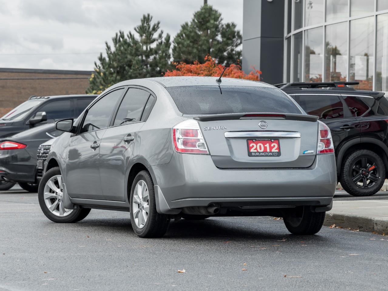 2012 Nissan Sentra 2.0 Photo4