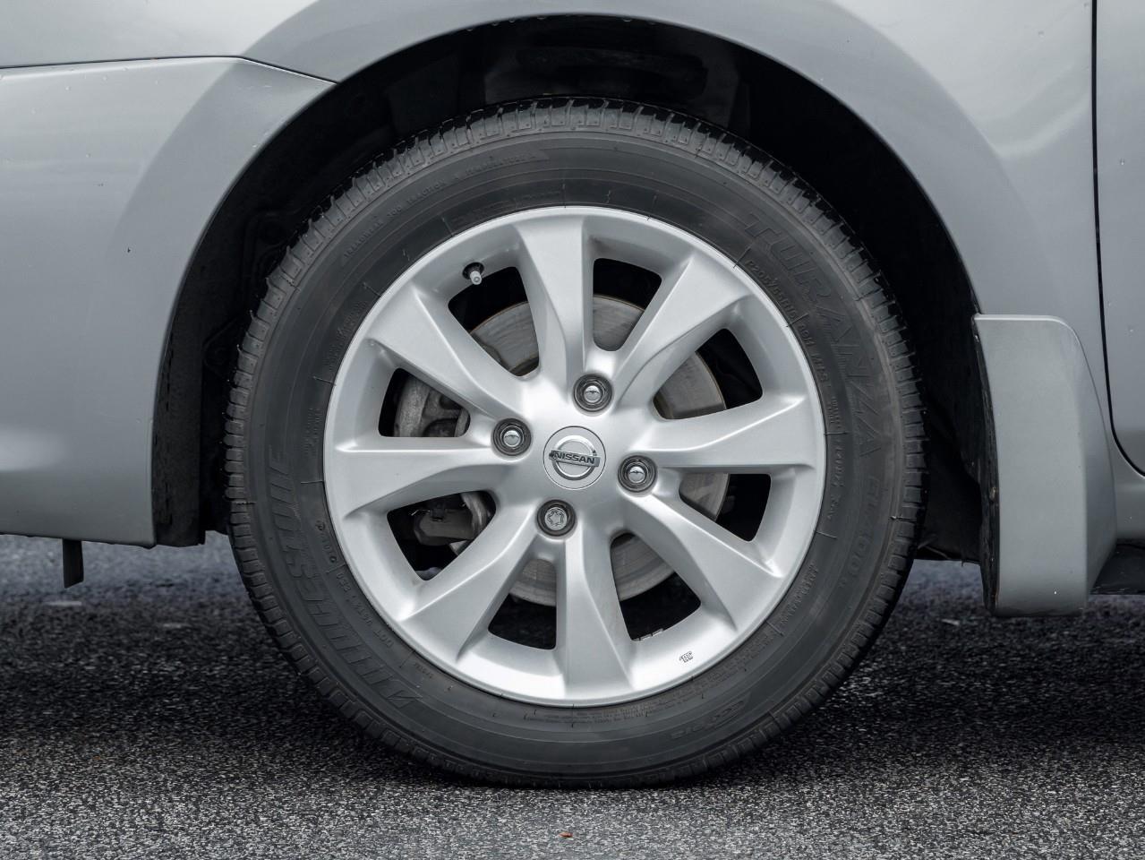 2012 Nissan Sentra 2.0 Photo